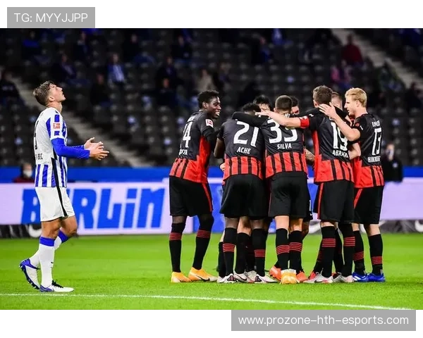 多特蒙德无缘八强，德杯冠军梦遭重击，多特蒙德杯赛主场